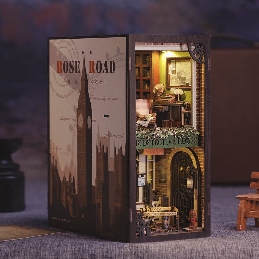 Book Nook DIY Kit: Rose Detektivbyrå - The Warm Workshop
