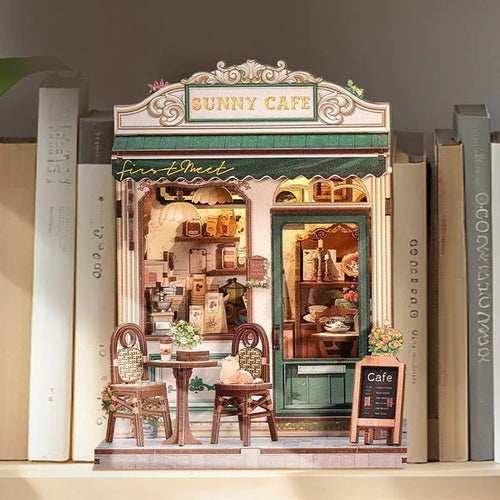 Book Nook DIY - kit: Soligt Café - The Warm Workshop