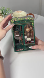 Book Nook DIY Kit: Ugglans Bokhandel
